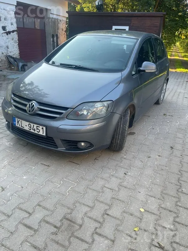 Volkswagen Pārdod Golf Plus 2006 gada 1.9 dīzelis Automāts. M