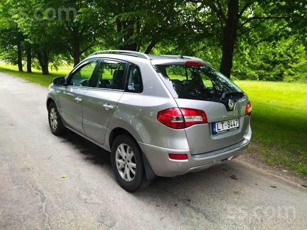 Renault Новый тех осмотр, налог за год уплачен. Заменен по