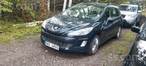 Peugeot Продаю. Авто на авто ходу. Повреждён передний бамп