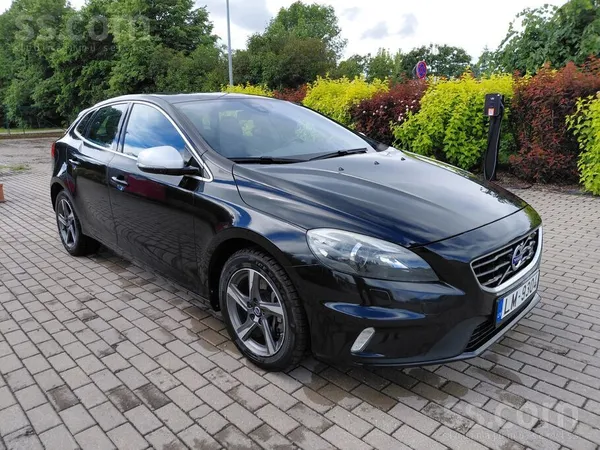 Volvo V40