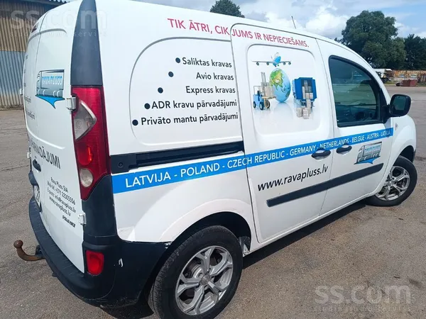 Renault Tiek pardots Renault Kangoo 2011 gada. 