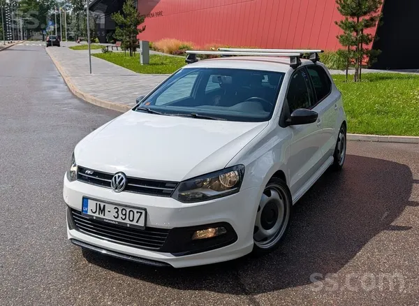 Volkswagen 2014. gada Volkswagen Polo 5 (6R) R-Line, 1.4 benz