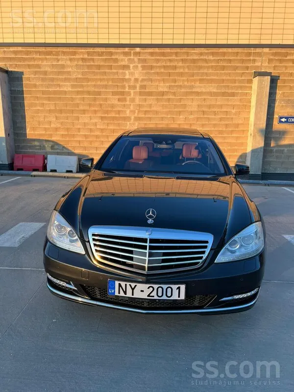 Mercedes Pārdod ekskluzīvu un ļoti koptu Mercedes-Benz S-Cl