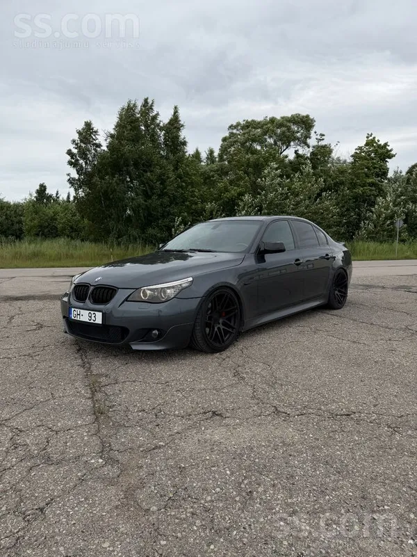 BMW Pārdodu koptu un tehniski uzturētu BMW 525d (2009.