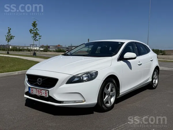 Volvo 2014 Volvo V40, 1.6B, Manuāls - Tikko ievests no F