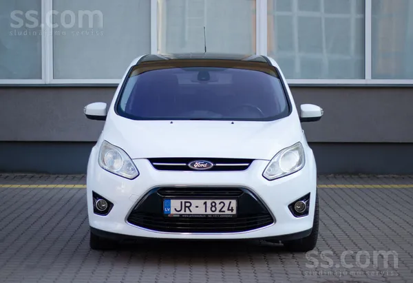 Ford Auto ar mazu nobraukumu. Ar jaunu t. a. Motors un 