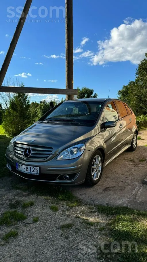 Mercedes Pārdodu kaimiņa auto .Jaunas ziemas riepas .Tiko m
