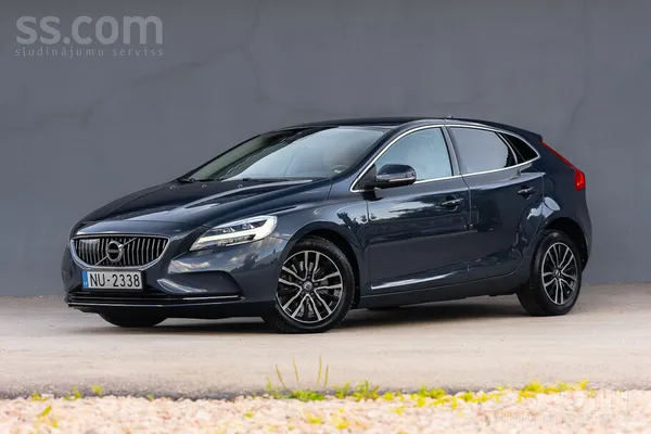 Volvo Pārdodu Volvo V40 Inscription 2.0 Dīzelis , automā