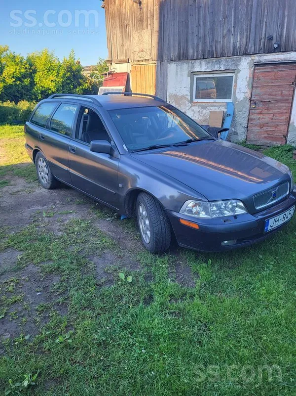 Volvo Mašīnai svaiga tehniskā apskate, nodoklis samaksāt