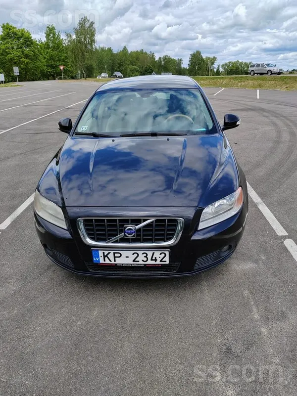 Pārdodas Volvo. Tehniski labā stāvoklī. Nekas negrab. Divas atslēgas. Ietilp