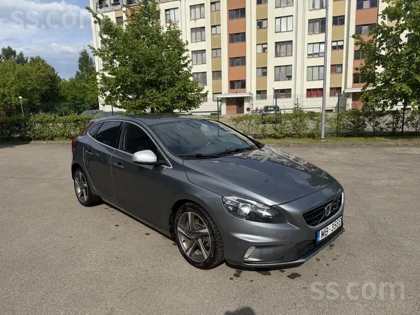 Pārdodu volvo v40 D3, R design 2015.Gada, 110kw
Jauna apskate līdz 03.08.20