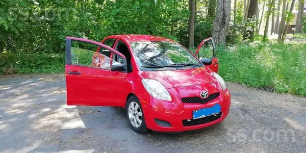 Toyota Продаю машина Toyota Yaris. 2011года, 1.3 бензин. 