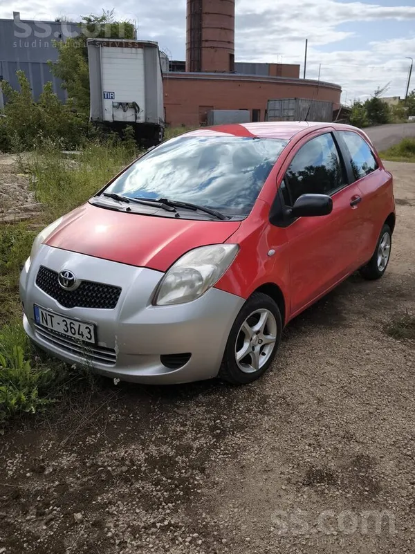 Toyota Продаётся Toyota Yaris в практичной грузо-пассажир