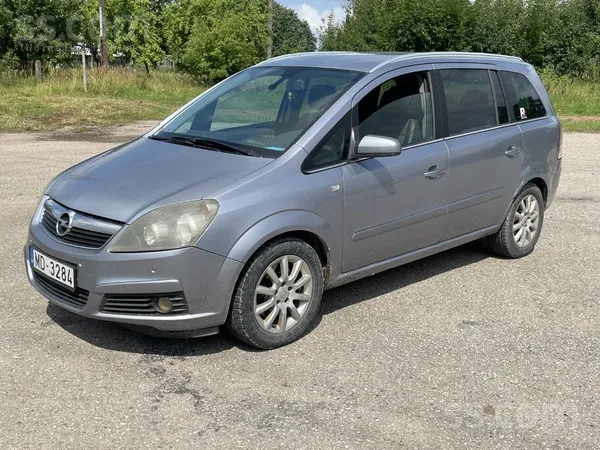 Opel Pārdodu opel zafira. 7 vietas. Mašina brauc labi.