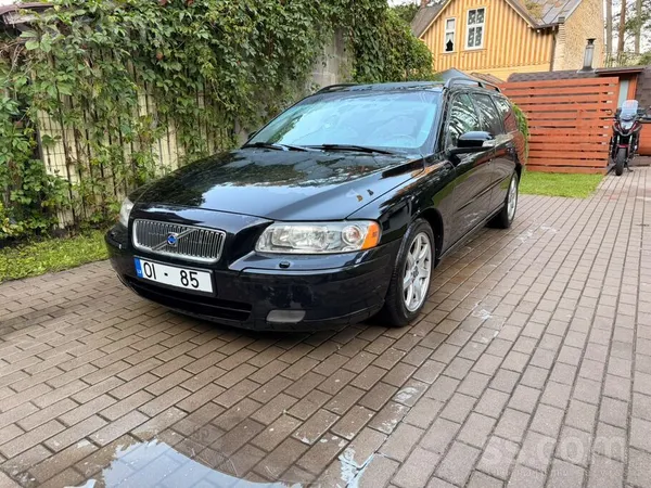 Volvo Pirms gada ievests no Vācijas Volvo V70 2.4 D5 120