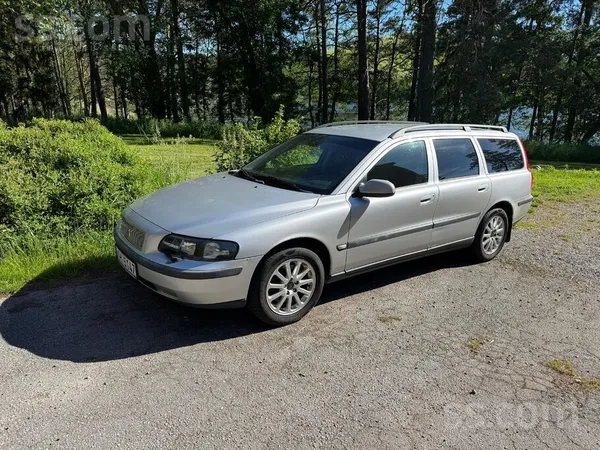 Volvo Pārdod Volvo V70 2003 gada, ritošā labā stāvoklī,