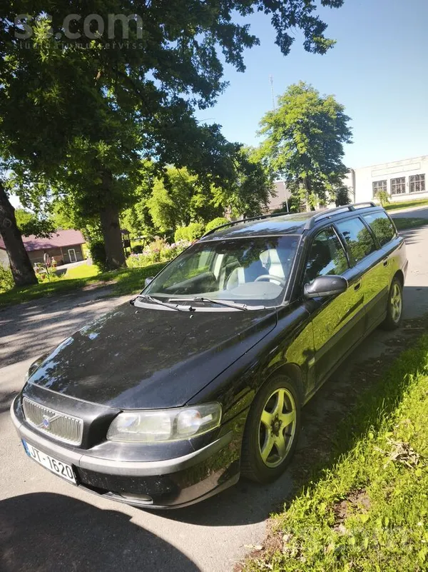 Volvo Pārdod. 