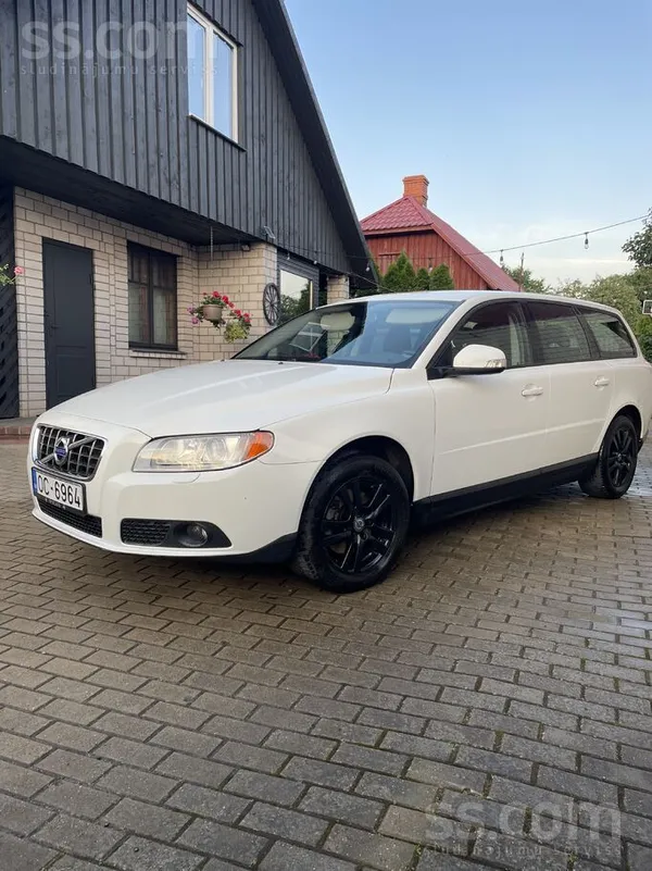 Volvo Pārdodu Volvo V70 2010.10.05 gada 2.0 100kw, pagāj