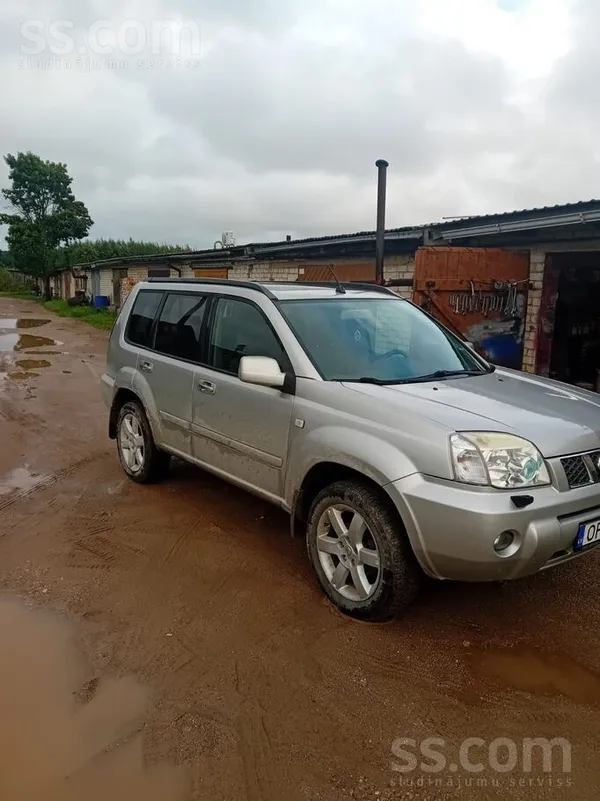 Nissan Sveiki pardodu/mainu nissan x-trail auto laba tehn