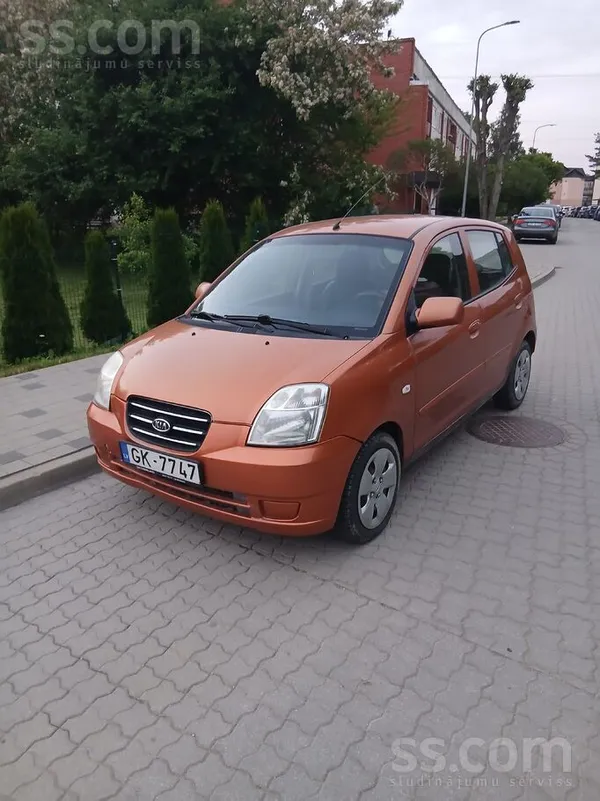 KIA Kompakta ekonomiska un ļoti praktiskā masina. tiko