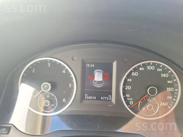 Volkswagen Īpašnieks nesteidzīgi pārdod auto. Pirkts un lieto