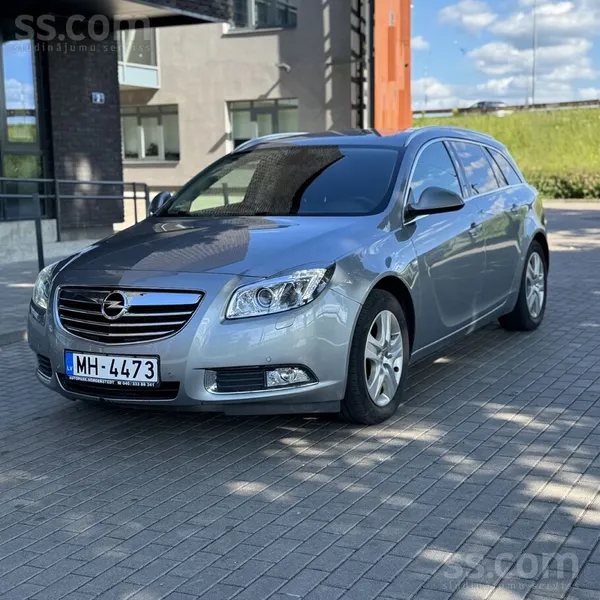 Opel Продам автомобиль в отличном техническом и визуаль
