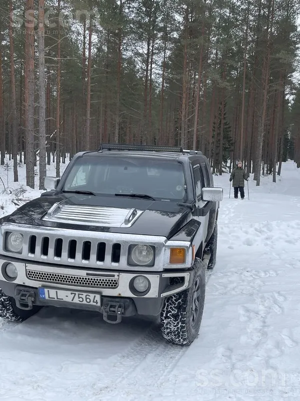 Hummer Pardodu Hummer H3 2007 gada ar benzina motors