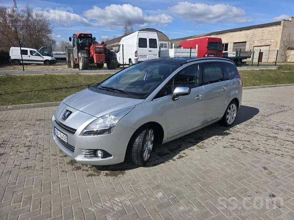 Peugeot Продаю семейный автомобиль. Хорошая комплектация. 