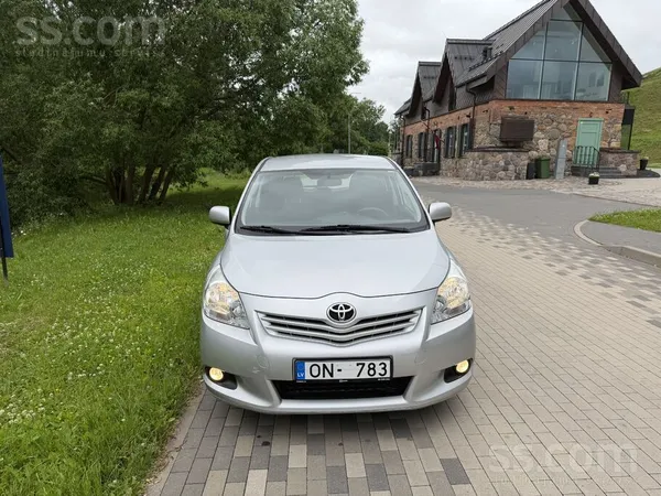Toyota Только из Франции отличное состояние возможно лизи