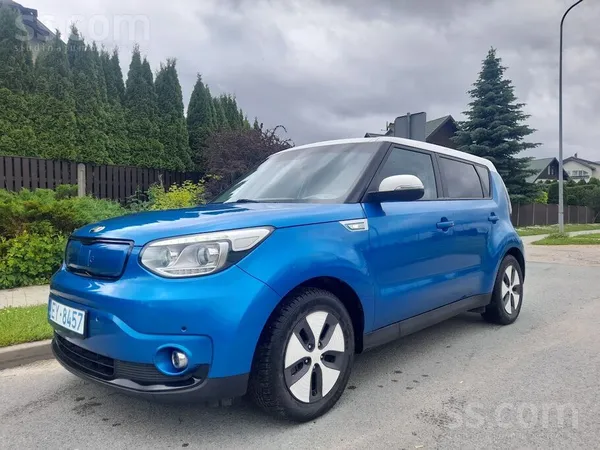 KIA Кia Sool EV. 24 кв. ч мотор 81 кв. Быстрая и медле