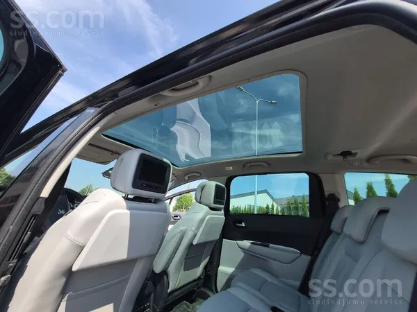 Peugeot Pārdod Peugeot 5008 1.6 Hdi (2010. gads)