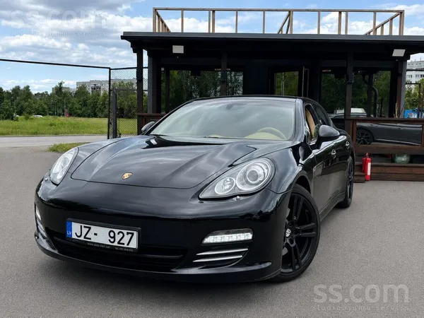 Porsche Porsche Panamera 4 Sport Chrono 3.6 Benzīns Awd 22