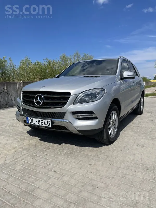 Mercedes Pārdodu Mercedes-Benz ML 250, 2013. gada izlaidums