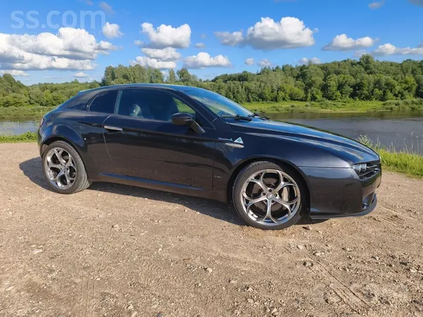 Alfa-Romeo Продаётся спорт-купе в отличном состоянии, машина 
