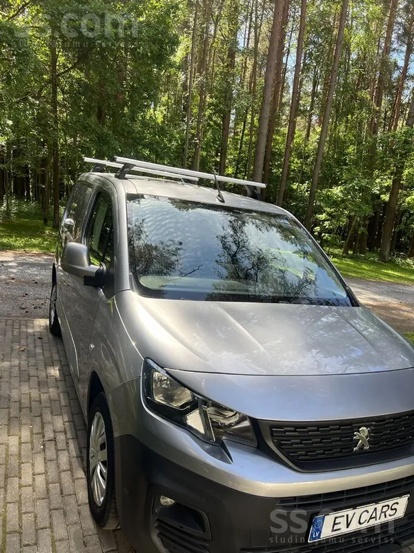Peugeot Tikko ieradies no Zviedrijas. Ļoti bagātīgi aprīko