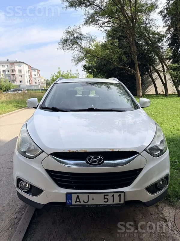 Hyundai Pārdod Hyundai ix35 2.0 Crdi Awd Automātisko (135