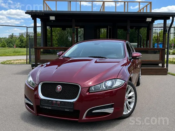 Jaguar XF 2.2D 120 kW Automāts – 2015.gads ļoti skaista krāsa, pievilcīgs auto ikdienas braukāšanai un darba darīšanām, cienī ...