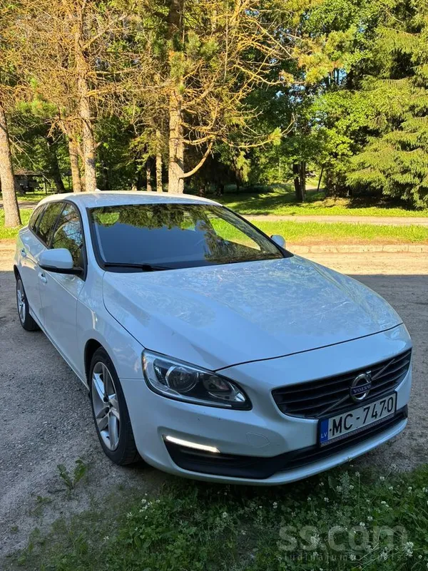 Volvo Tiek pārdots mūsu Baltais Gulbis. Auto ir labā teh
