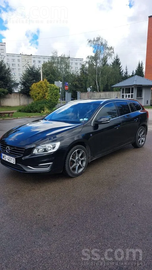 Volvo Продаю Вольво V60 в хорошем состоянии, полная комп