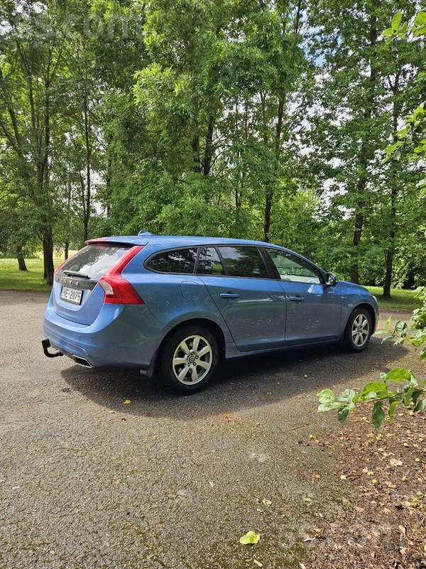Volvo Sveiki. Pārdodu mašīnu teicamā tehniskā un vizuālā
