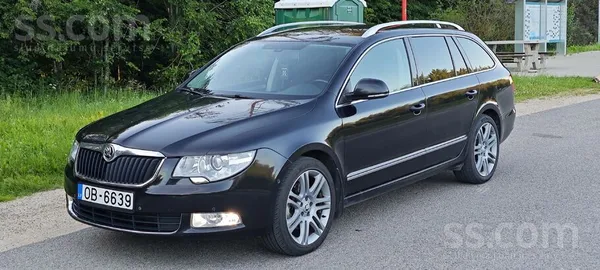 Skoda Pārdošanā personīgais Čehu limuzīns Škoda superb.