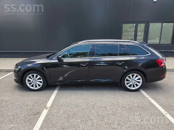 Skoda Uzņēmums pārdot Latvijā iegādātu auto. Mašīnai ir