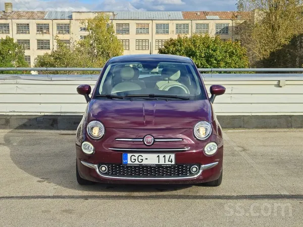 Fiat Pārodu Fiat 500 Lounge. 1.2 benzīna dzinējs ar 69z
