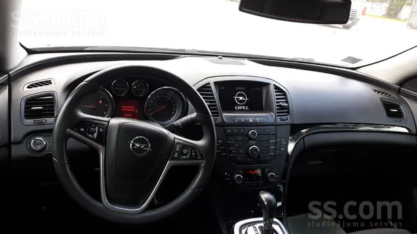 Opel Braucams auto . Ērts. Divi braukšanas režīmi-sport