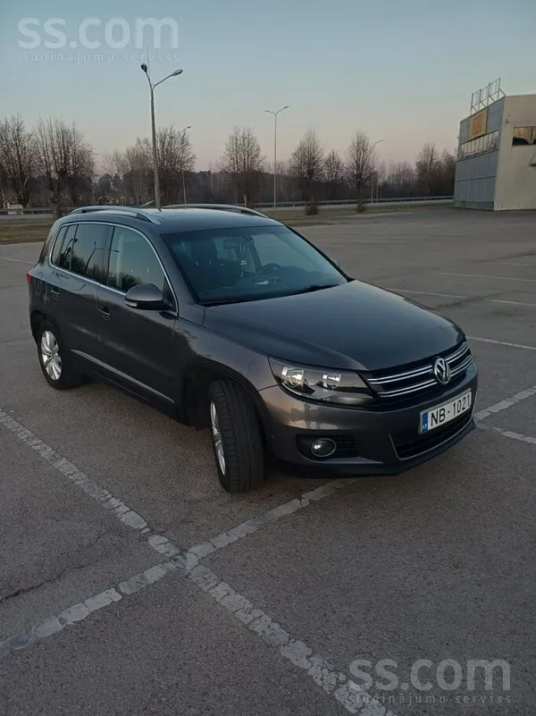 Volkswagen Продаётся WV Tiguan 2012 года, 2.0Tdi 103kw (140zs