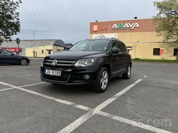 Volkswagen Pārdodu VW Tiguan ar bagātīgu komplektāciju. Auto