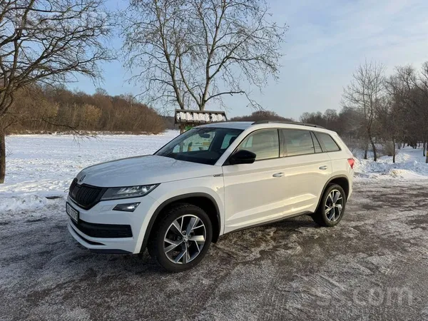Skoda Auto teicamā tehniskā un vizuālā kārtībā. Visas ap