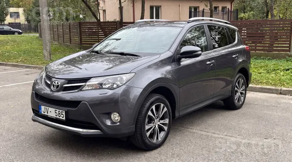 Toyota Pārdodu Toyota Rav4, 2015. gada, 2.0 benzīns (111 