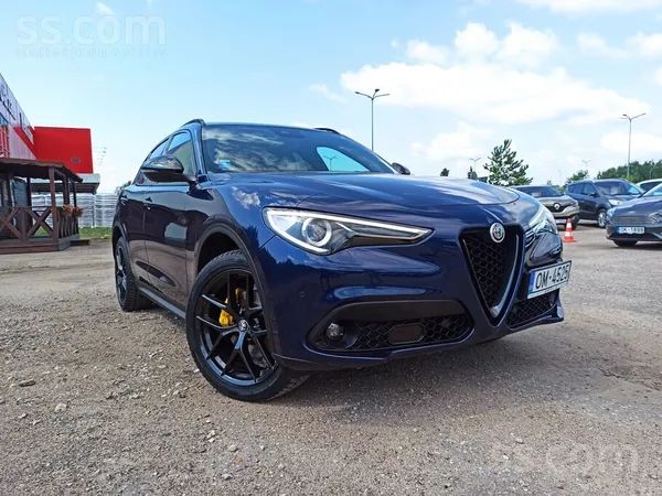 Alfa-romeo Auto no Itālijas. 
