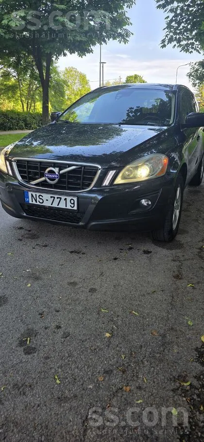 Volvo Auto labā stāvoklī, viss strādā. 2.4 D5 151kw, pil